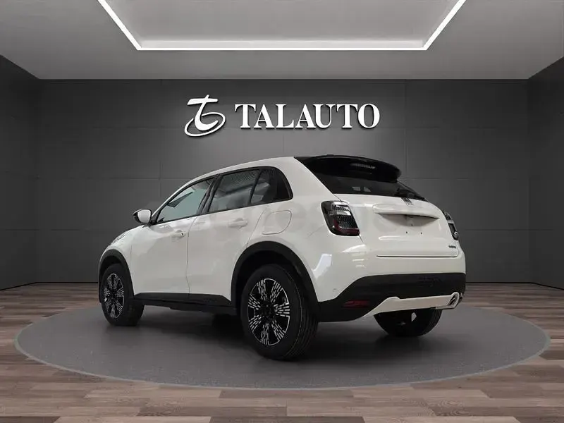 Nuevo Fiat 600 Icon 110 CV (80 kW) 2026 Blanco SUV
