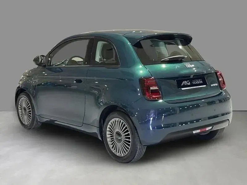 Nuevo Fiat 500 Icon 65 CV (47 kW) 2026 Verde Utilitario