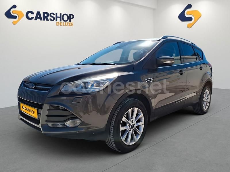 Gris / plata Usado 2016 Ford Kuga Business Edition SUV | 13.250 € (Precio justo) - Imagen 1/4