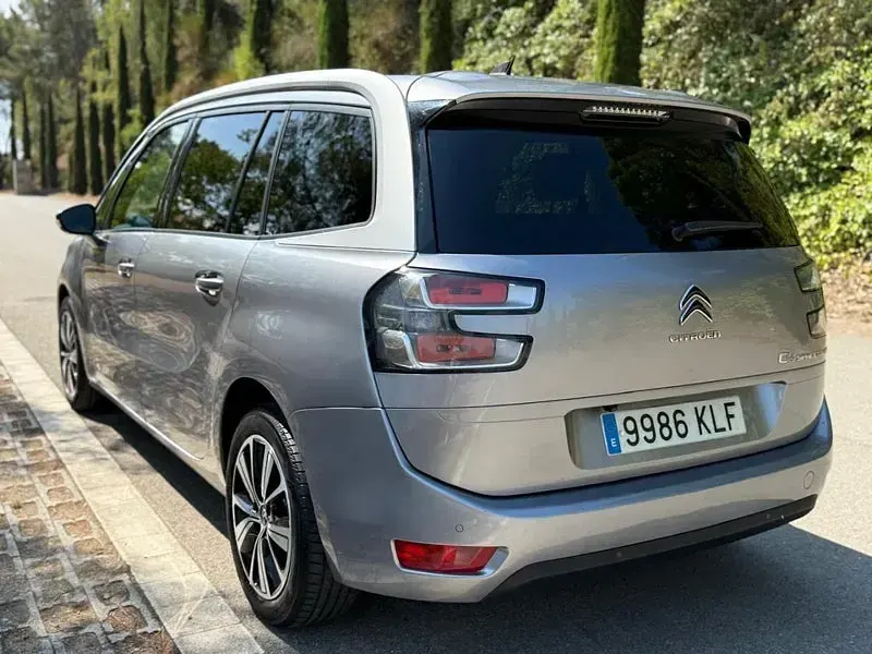 Usado Citroën C4 SpaceTourer Feel 130 CV (95 kW) 2018 Gris / plata Monovolumen
