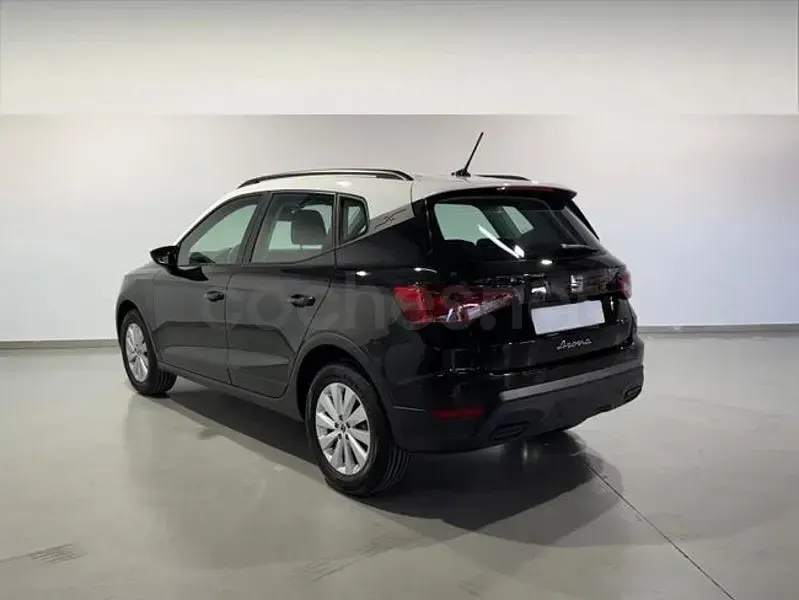 Usado Seat Arona Style 115 CV (84 kW) 2025 Blanco SUV