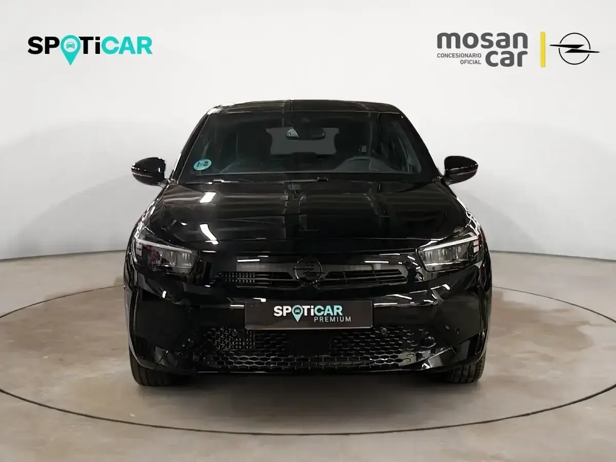 Usado Opel Corsa 100 CV (73 kW) 2025 Negro Utilitario
