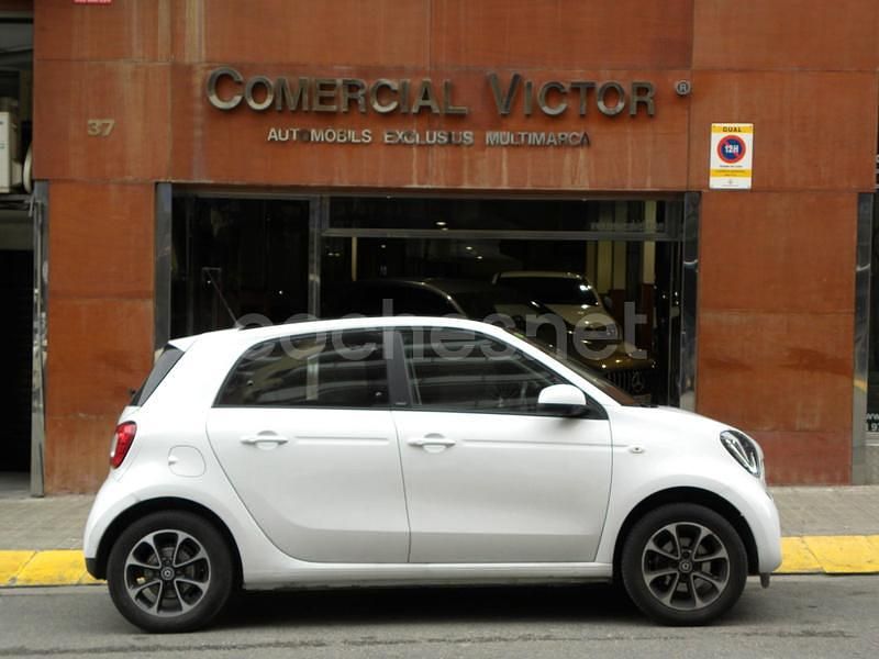 Usado Smart ForFour Passion 71 CV (52 kW) 2016 Blanco Utilitario
