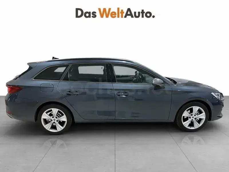 Usado Seat Leon FR 150 CV (110 kW) 2025 Gris Familiar