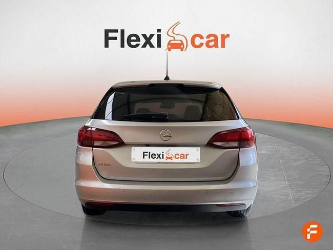 Usado Opel Astra Elegance 145 CV (106 kW) 2020 Gris Familiar