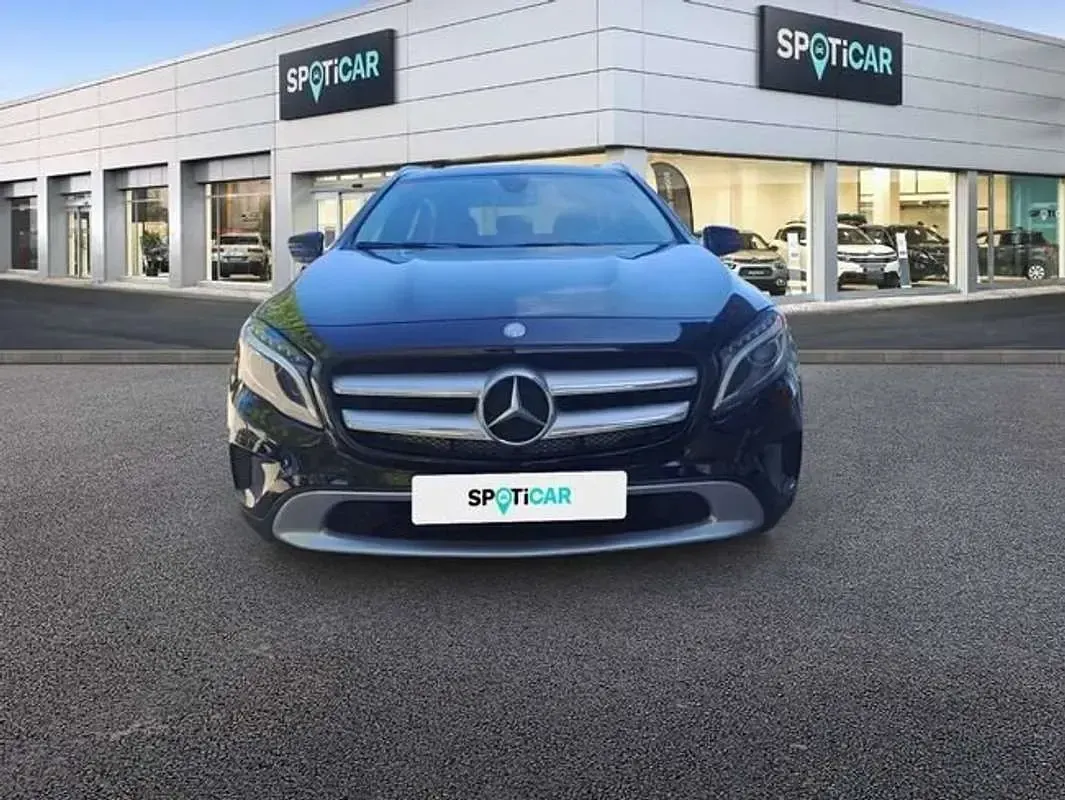Usado Mercedes GLA200 Urban 137 CV (100 kW) 2016 Negro SUV