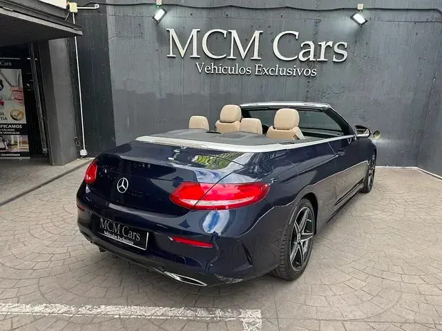 Usado Mercedes C220 170 CV (125 kW) 2017 Azul Descapotable
