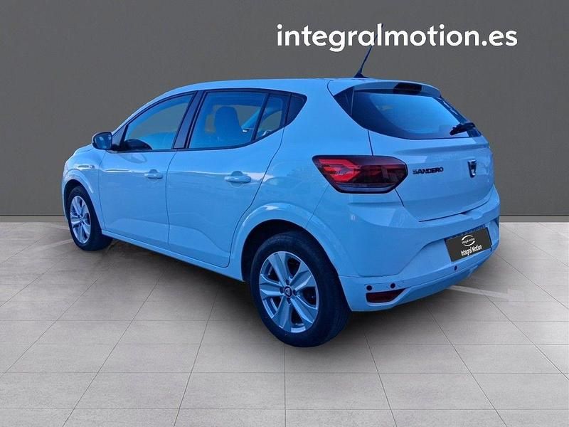 Usado Dacia Sandero Comfort 91 CV (66 kW) 2022 Blanco Berlina