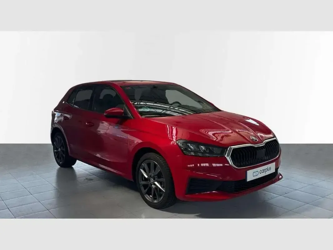 Usado Skoda Fabia Ambition 110 CV (80 kW) 2021 Rojo Utilitario
