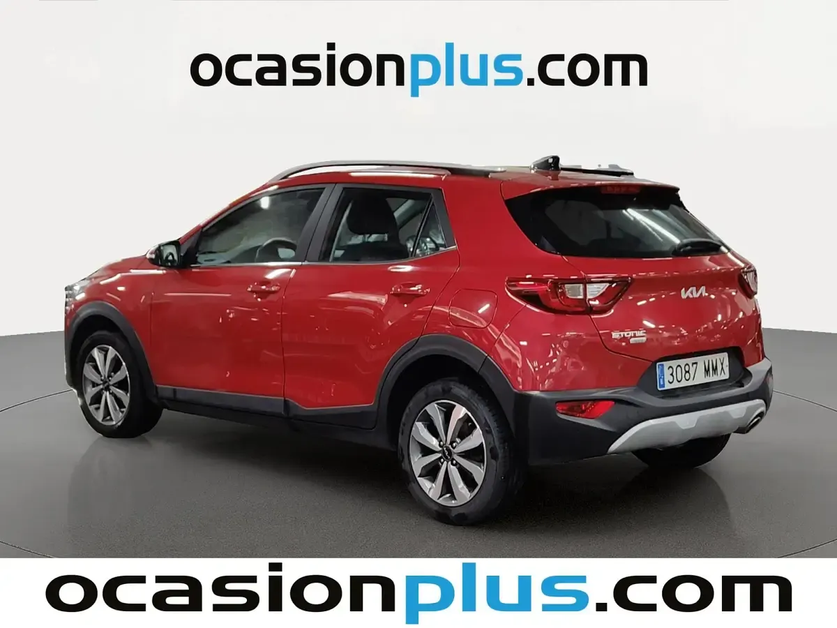 Usado Kia Stonic 101 CV (74 kW) 2024 Rojo SUV