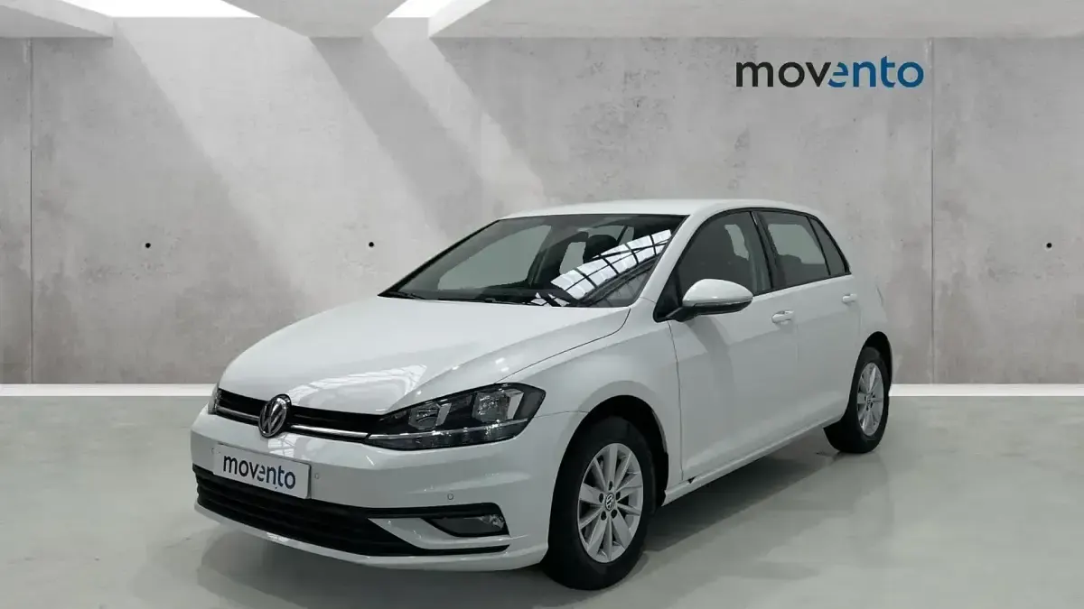 Usado VW Golf VII 115 CV (84 kW) 2019 Blanco Berlina