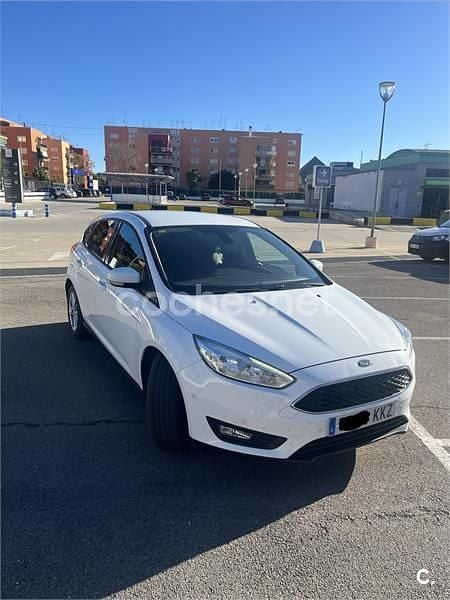 Blanco Usado 2018 Ford Focus Trend Berlina | 9800 € (Super precio) - Imagen 1/4