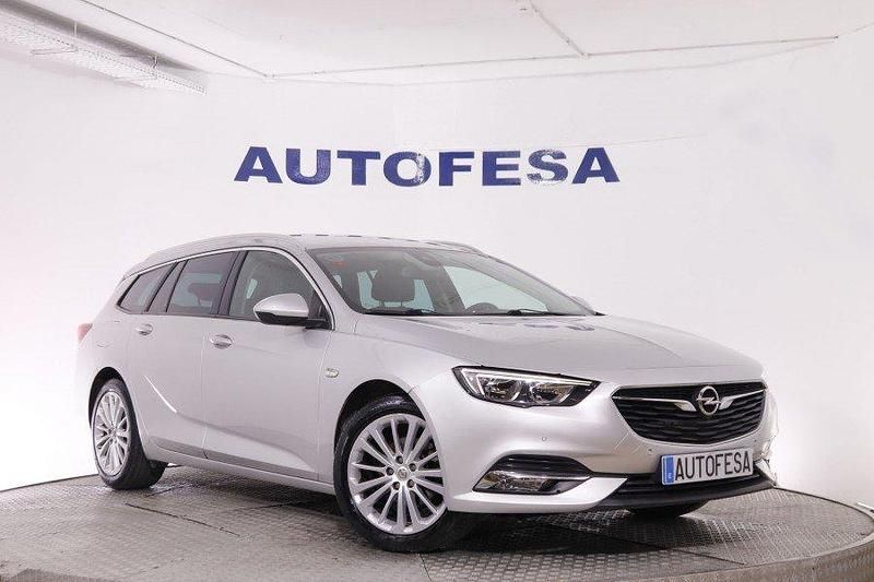 Usado Opel Insignia Innovation 136 CV (100 kW) 2020 Plateado Familiar