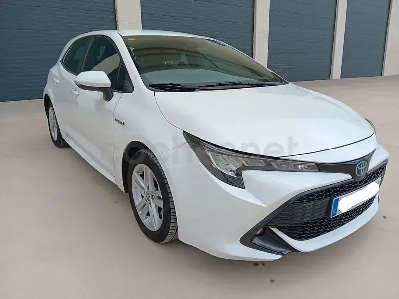 Usado Toyota Corolla Active 122 CV (89 kW) 2020 Blanco Berlina