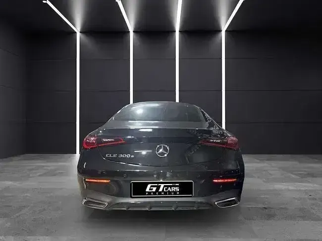 Usado Mercedes CLE300 AMG 313 CV (230 kW) 2025 Negro Coupe