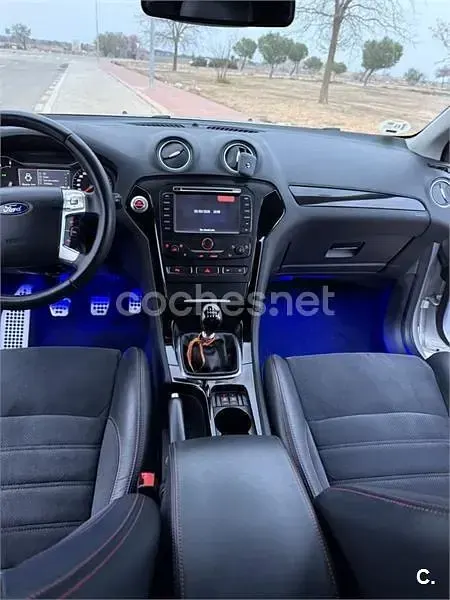 Usado Ford Mondeo Titanium 200 CV (147 kW) 2013 Gris / plata Berlina