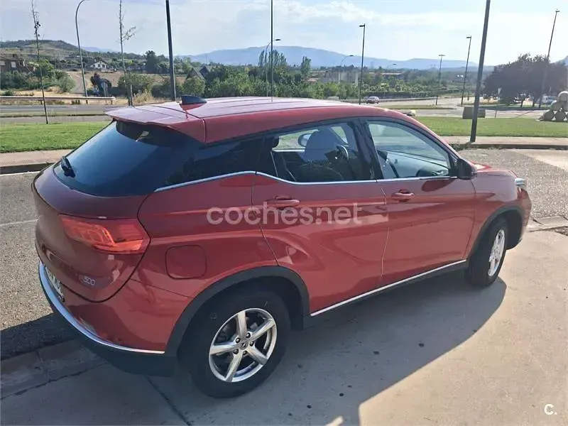 Usado DFSK 500 114 CV (83 kW) 2023 Rojo SUV