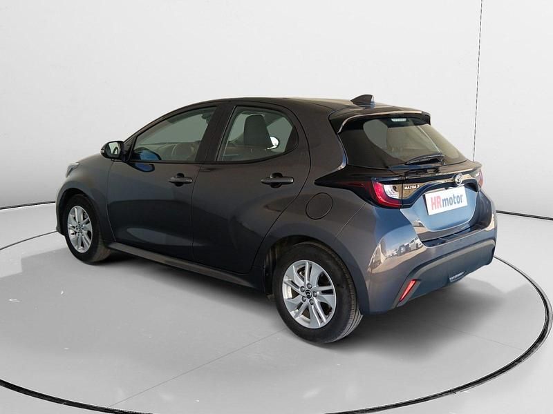 Usado Mazda 2 116 CV (85 kW) 2023 Gris Utilitario