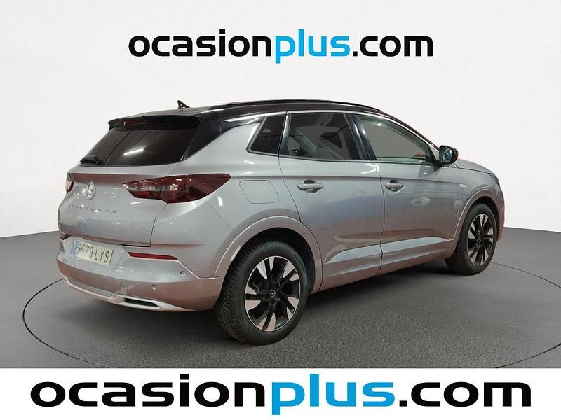 Usado Opel Grandland X Ultimate 130 CV (95 kW) 2022 Gris / plata SUV