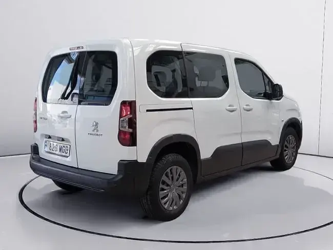Usado Peugeot Rifter Business-Line 100 CV (73 kW) 2023 Blanco Monovolumen