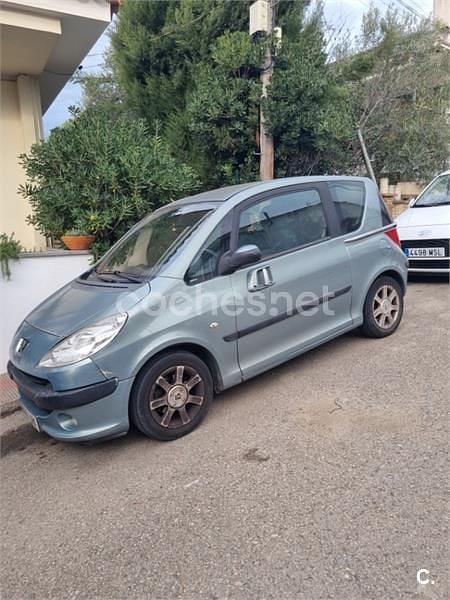 Verde Usado 2005 Peugeot 1007 Monovolumen | 2500 € (Super precio) - Imagen 1/4