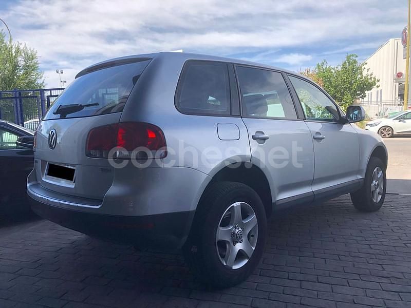 Usado VW Touareg R 174 CV (127 kW) 2005 Gris SUV