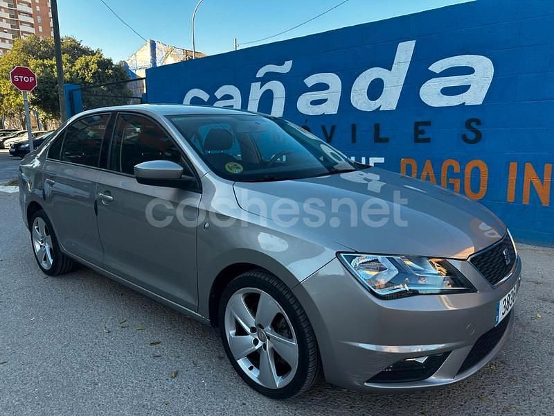 Gris / plata Usado 2014 Seat Toledo Style Berlina | 7999 € (Precio justo) - Imagen 1/4