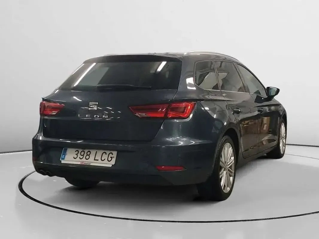 Usado Seat Leon ST XCELLENCE 150 CV (110 kW) 2019 Gris Familiar