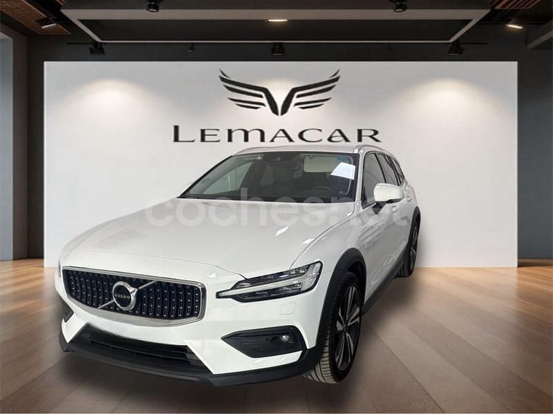 Usado Volvo V60 CC 190 CV (139 kW) 2019 Blanco Familiar