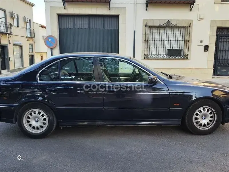 Usado BMW 530 184 CV (135 kW) 1999 Azul Berlina