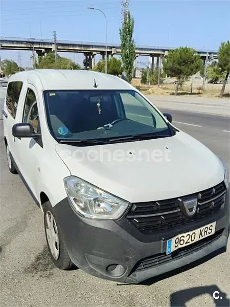 Usado Dacia Dokker 102 CV (75 kW) 2018 Blanco Monovolumen