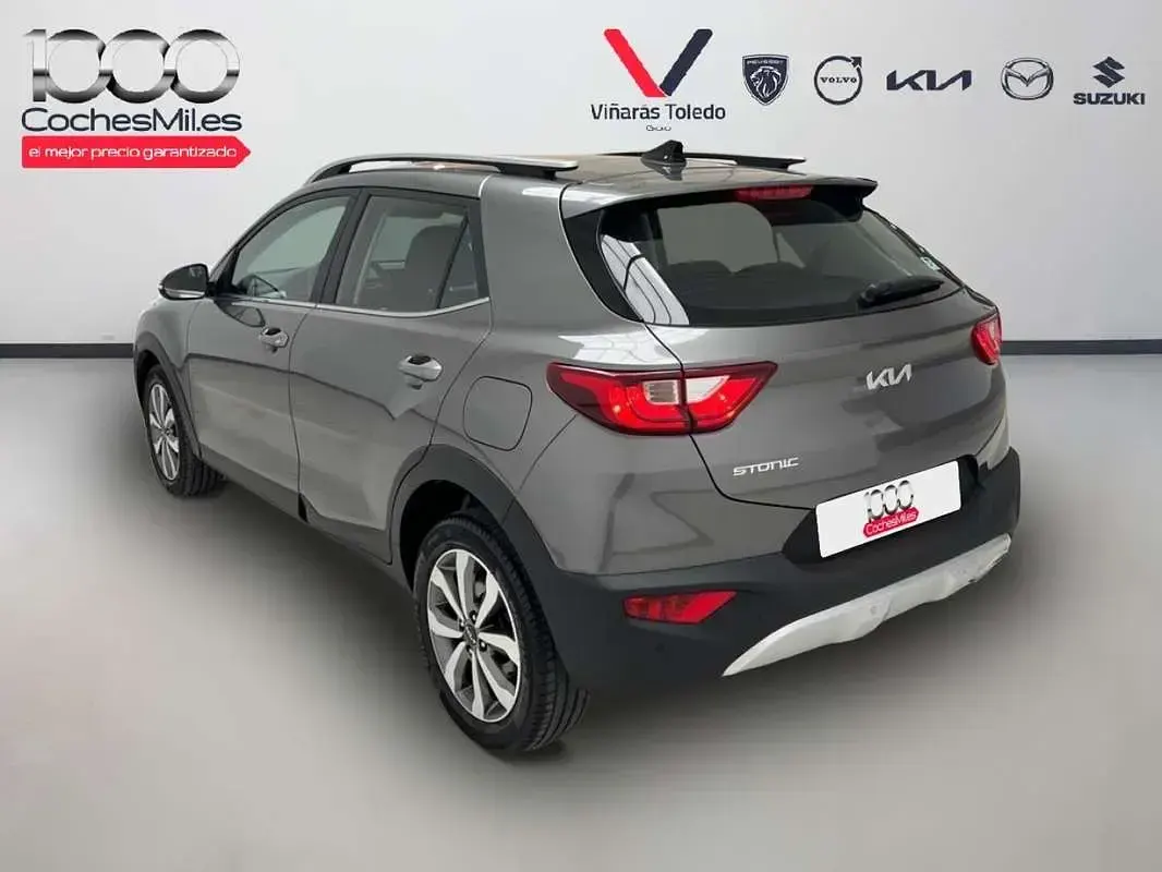 Nuevo Kia Stonic 101 CV (74 kW) 2026 Gris SUV