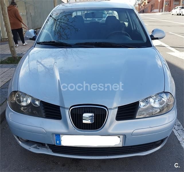 Usado Seat Ibiza Sport 100 CV (73 kW) 2005 Azul Utilitario