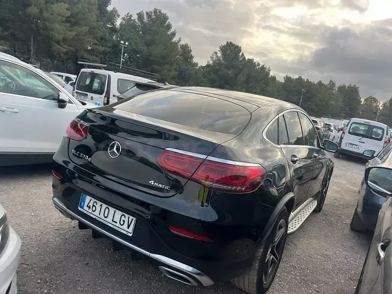 Usado Mercedes GLC220 194 CV (142 kW) 2020 Negro SUV