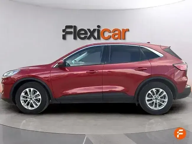 Usado Ford Kuga Titanium 150 CV (110 kW) 2023 Rojo SUV