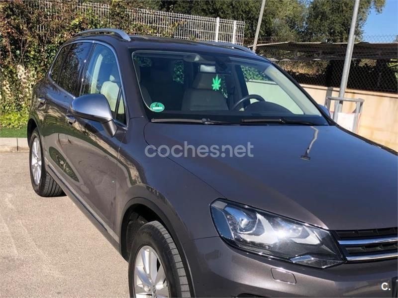 Usado VW Touareg 204 CV (150 kW) 2011 Gris / plata SUV