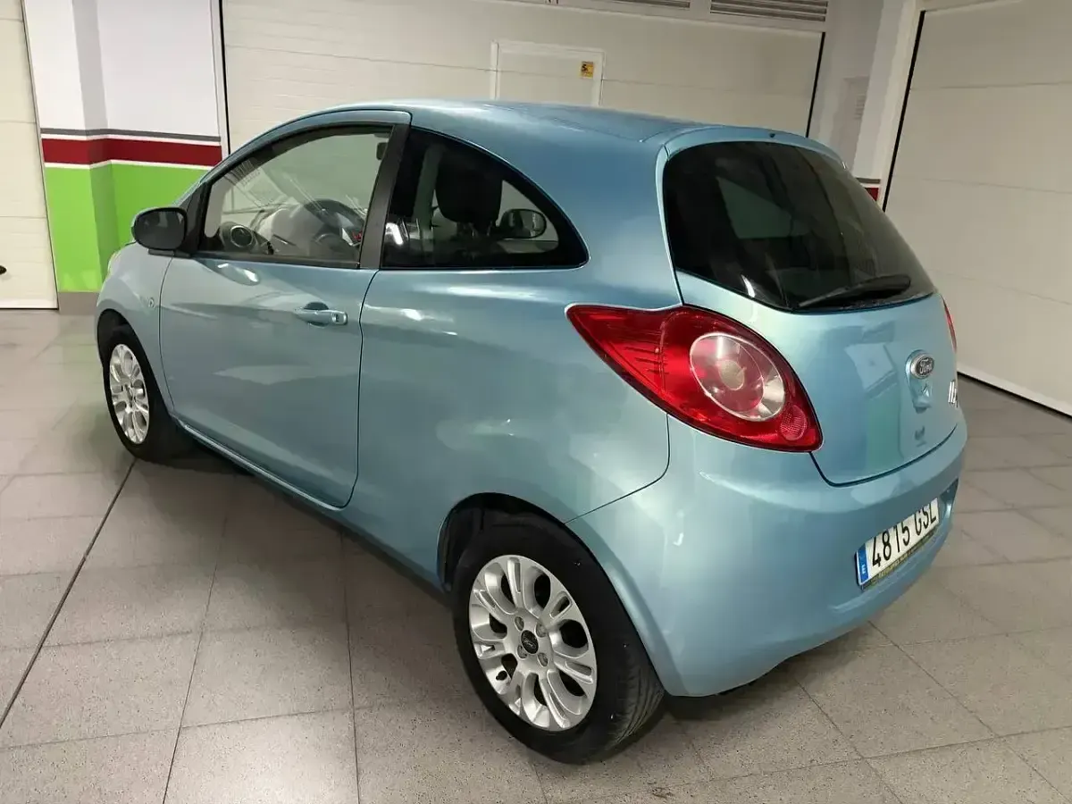 Usado Ford Ka 69 CV (50 kW) 2010 Azul Utilitario