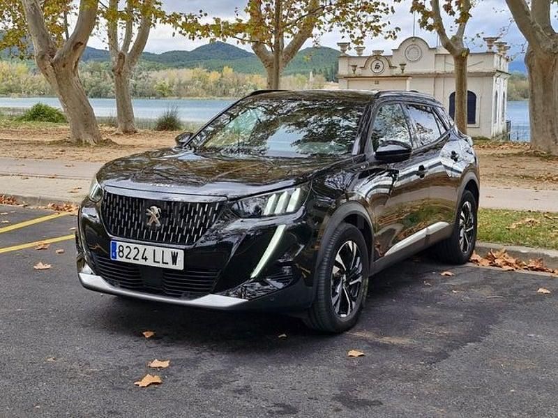 Usado Peugeot 2008 GT 130 CV (95 kW) 2020 Negro SUV