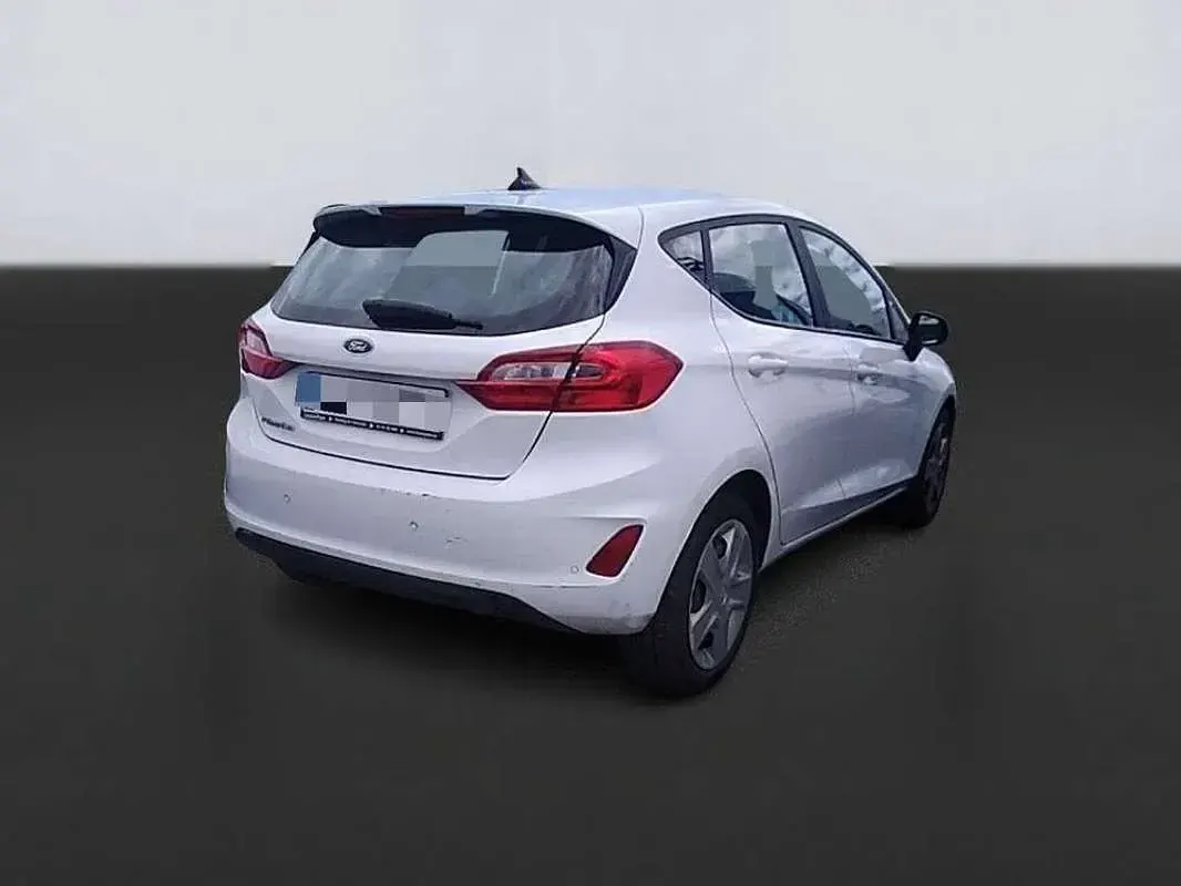 Usado Ford Fiesta Trend 75 CV (55 kW) 2020 Blanco Utilitario