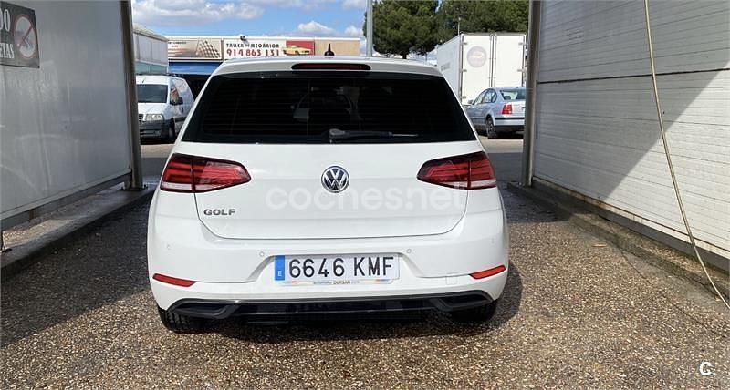 Usado VW Golf VII 115 CV (84 kW) 2018 Blanco Berlina