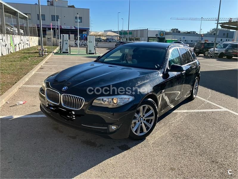 Negro Usado 2011 BMW 520 Familiar | 8000 € (Precio justo) - Imagen 1/3