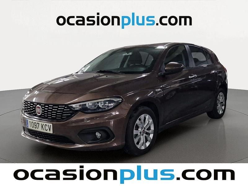 Usado Fiat Tipo Easy 120 CV (88 kW) 2017 Marrón Utilitario