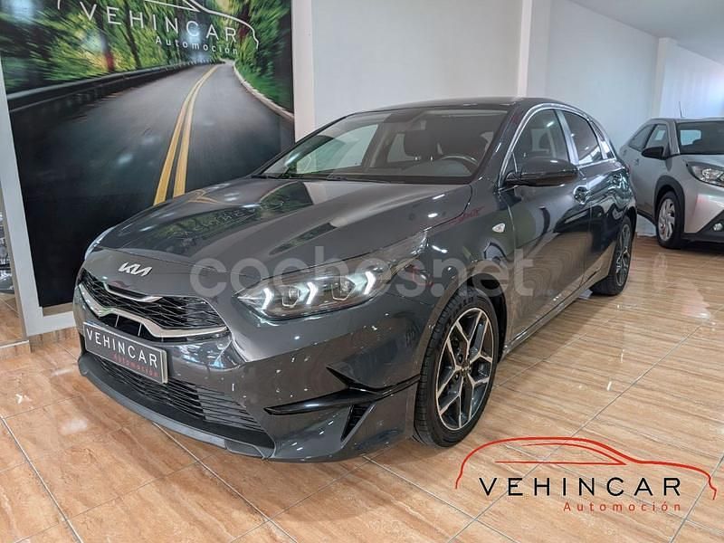 Gris / plata Usado 2022 Kia Ceed Utilitario | 14.495 € (Buen precio) - Imagen 1/4