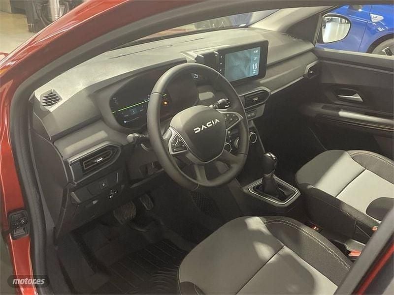 Verde Nuevo 2025 Dacia Jogger Extreme SUV | 23.343 € (Buen precio) - Imagen 1/4