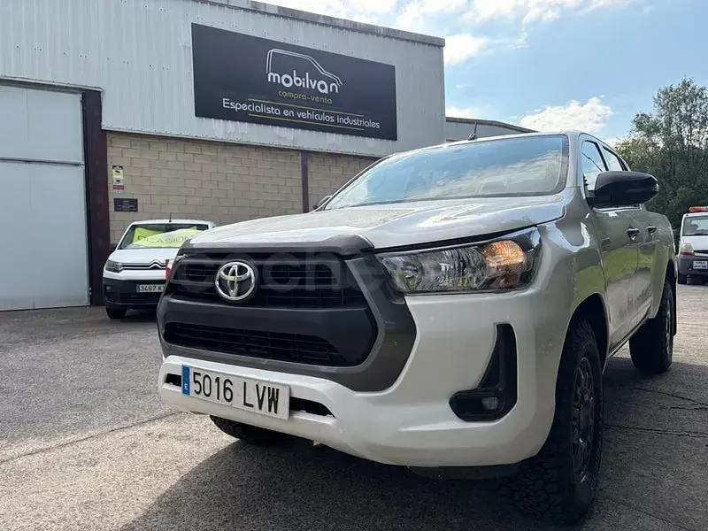Usado Toyota HiLux Plus 150 CV (110 kW) 2022 Blanco Pickup/Camioneta