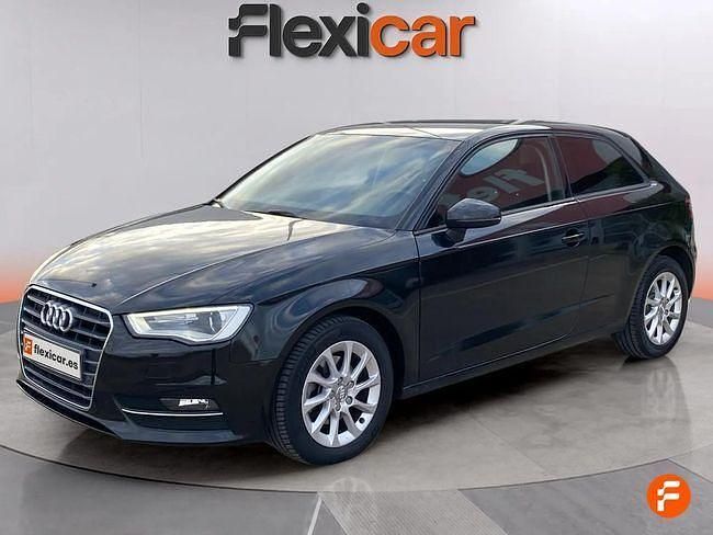 Usado Audi A3 Ambiente 110 CV (80 kW) 2014 Negro Utilitario