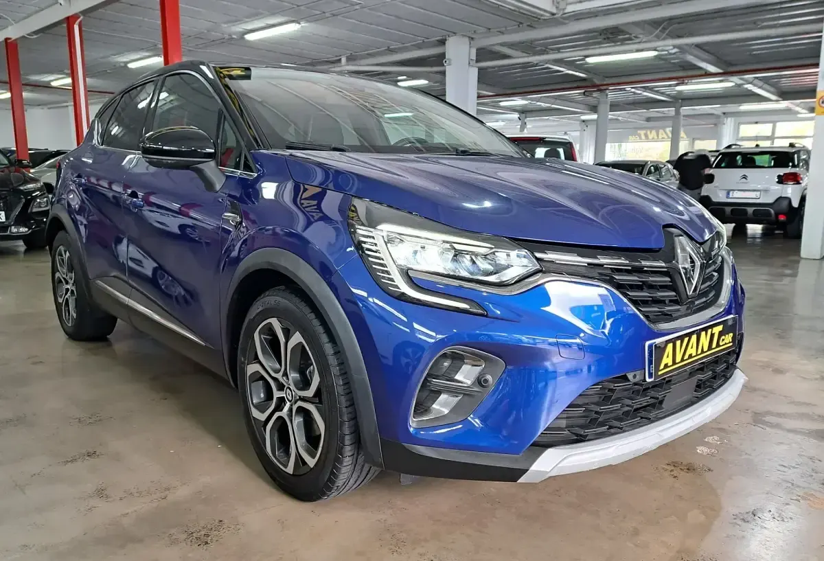 Usado Renault Captur Zen 160 CV (117 kW) 2022 Azul SUV