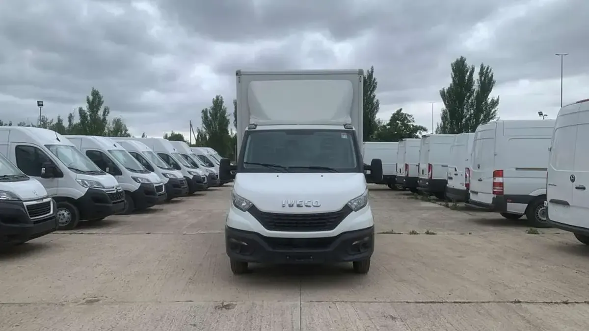 Usado Iveco Daily 136 CV (100 kW) 2020 Blanco Van