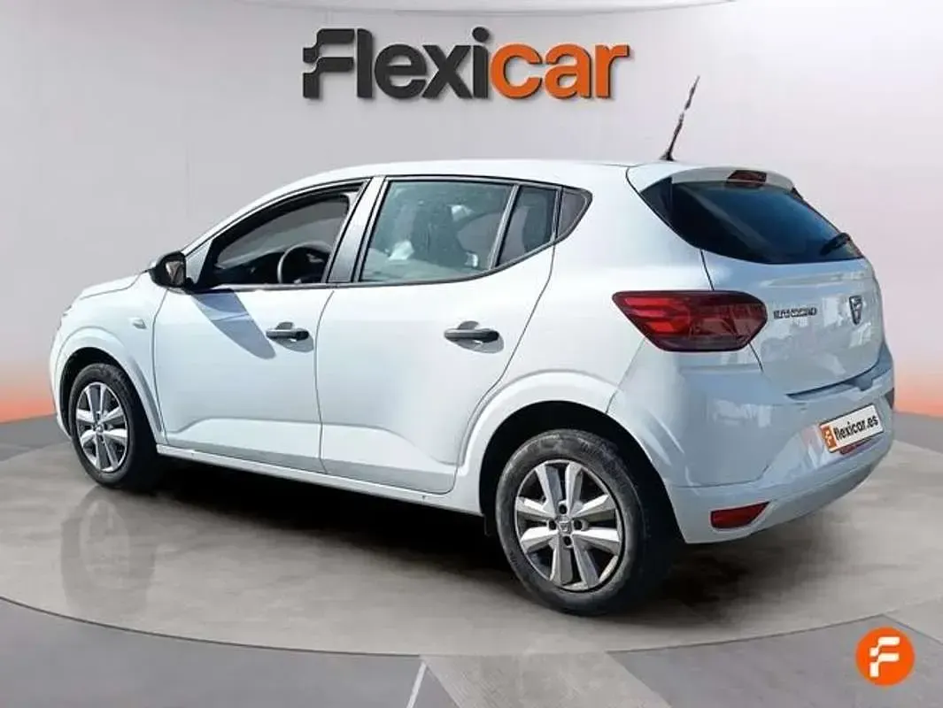 Usado Dacia Sandero Essentiel 91 CV (66 kW) 2022 Blanco Berlina