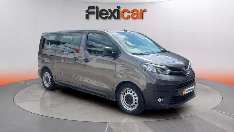 Usado Toyota Proace Verso 120 CV (88 kW) 2022 Gris Familiar